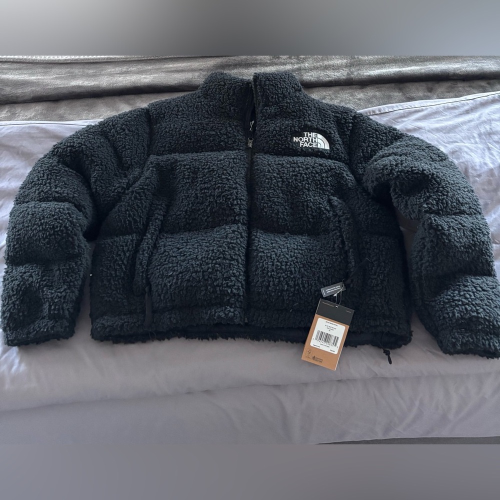 NEW Northface Sherpa crop puffer